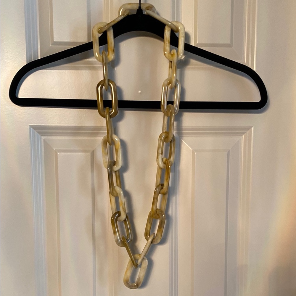 Cream Two-Tone Chunky Chain Necklace